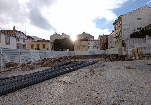 Arrancam obras do novo Complexo Funerário projetado por Siza Vieira